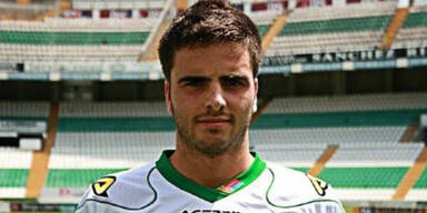 Spanien-Kicker st&uuml;rzt aus Teamhotel