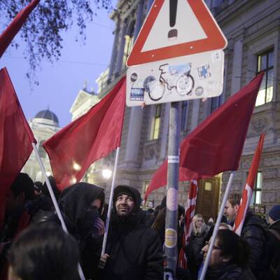 2.000 Polizisten im Ball-Einsatz