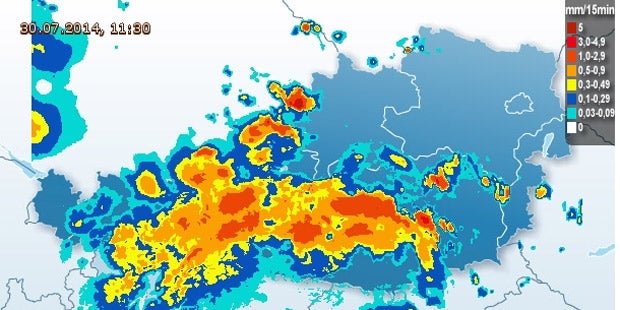 Unwetter setzten  ganze Orte  unter Wasser