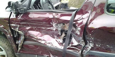 Todes-Crash auf der B4 - Lenker gepfählt 