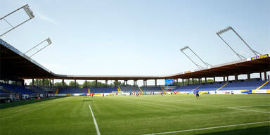 Neues Stadion in St. Pölten eröffnet 
