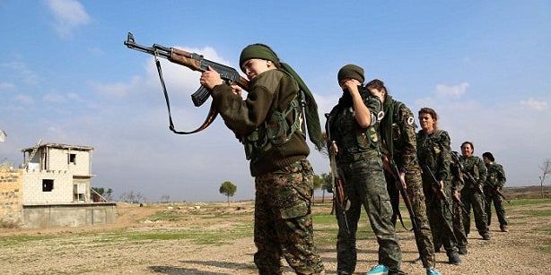 Frau verlässt Kinder um gegen IS zu kämpfen