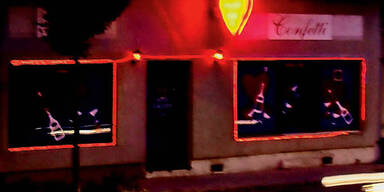 Betrunkener stieg &uuml;ber Leiter in Erotik-Bar ein