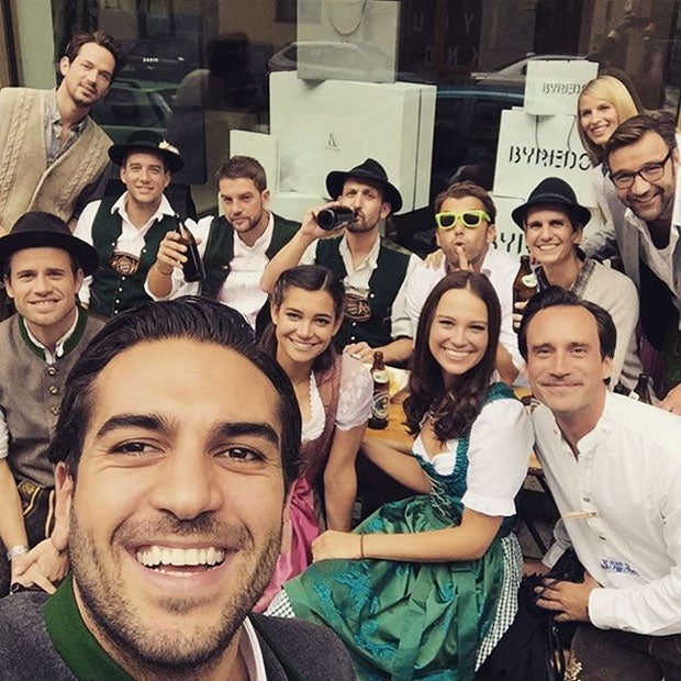 Elyas M'Barek zeigt Julia auf Instagram