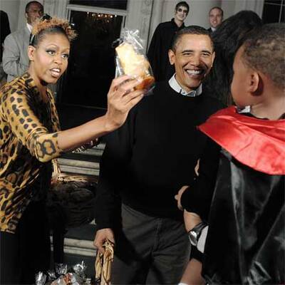 Obamas feiern mit 2.000 Kindern Halloween