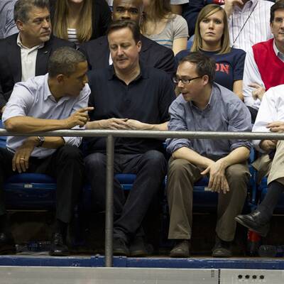 Obama und Cameron beim College Basketball