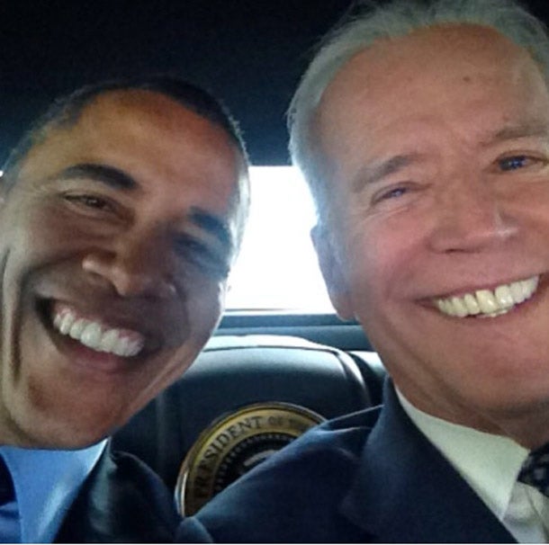 Jo Biden macht Selfie mit Barack Obama