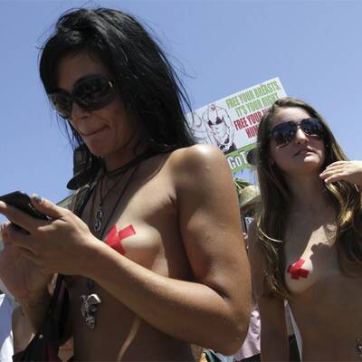 Oben ohne für die Gleichberechtigung