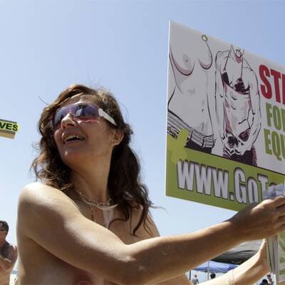 Oben ohne für die Gleichberechtigung