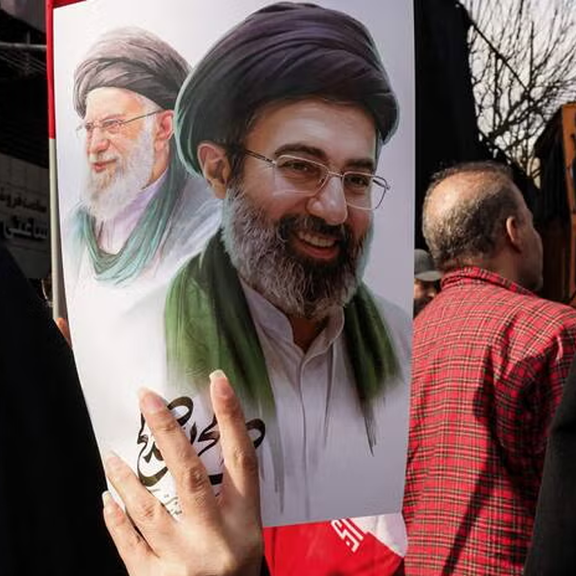 Neuer Ober-Mullah im Koma, hat mindestens ein Bein verloren