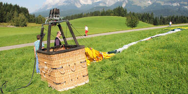 Mann stürzt aus Ballon in den Tod