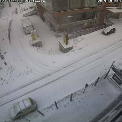 Schnee nur auf den Bergen im Gasteinertal, Salzburg