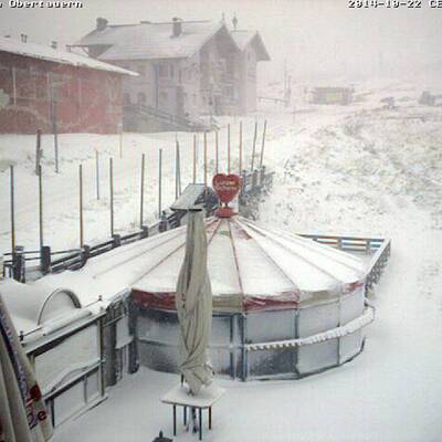 Schnee nur auf den Bergen im Gasteinertal, Salzburg