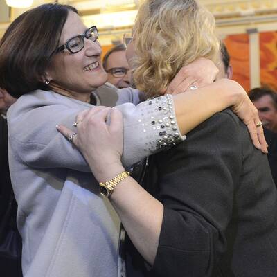  Freude über das Wahlergebnis für die Wehrpflicht bei Spindelegger & Co.