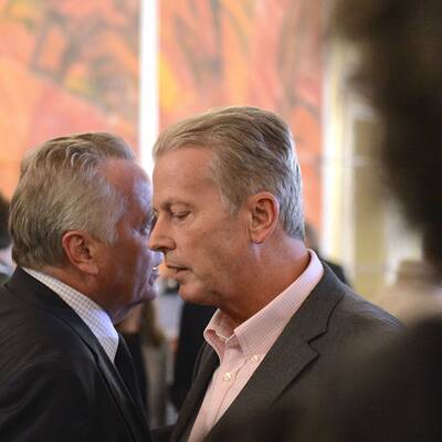  Freude über das Wahlergebnis für die Wehrpflicht bei Spindelegger & Co.