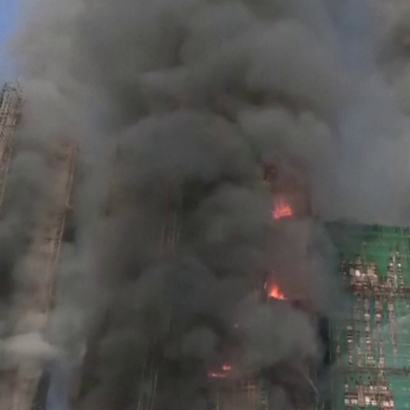 Großbrand in Wohnanlage in Hongkong