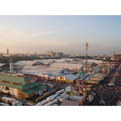 GERMANY OKTOBERFEST BEER FESTIVAL =(4)