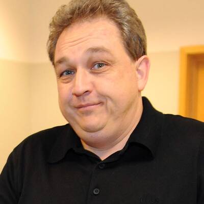 Stars & Freunde trauern um Dirk Bach.