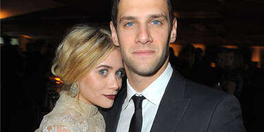 Ashley Olsen; Justin Bartha