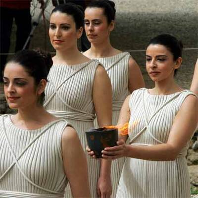 Die Entfachung des Olympischen Feuers