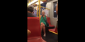 Maskenlose Oma dreht in Wiener U-Bahn völlig durch