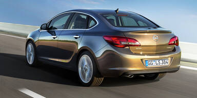 Opel stellt die Astra Limousine vor