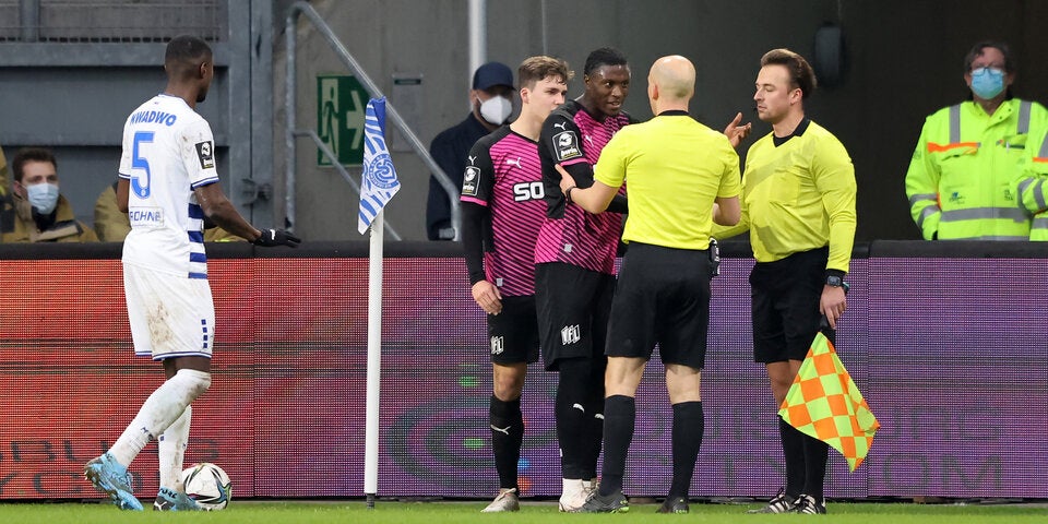 Spielabbruch! Rassismus-Eklat in deutscher Liga
