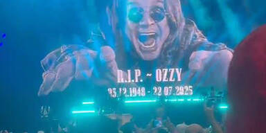 Guns N' Roses gedenken bei ihrem Wien-Konzert dem verstorbenen Ozzy Osbourne