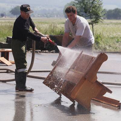 Aufräumen nach dem Hochwasser