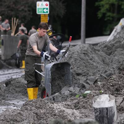 Aufräumen nach dem Hochwasser