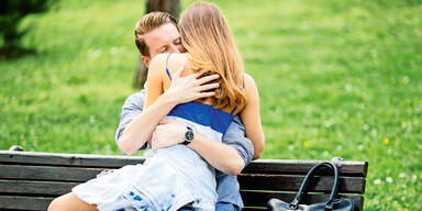 Polizei stoppt P&auml;rchen beim Sex auf Parkbank