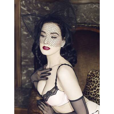 Dessous-Kollektion : Von Follies by Dita von Teese