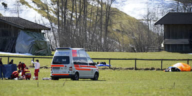 Paragleiter (32) stürzt 40 Meter in den Tod