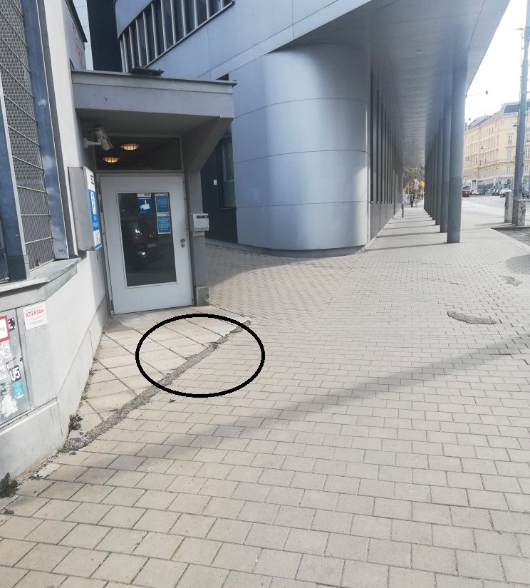 Rätsel um Toten vor Tiefgarage