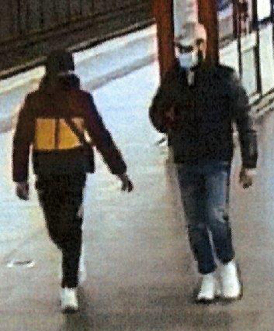 Messer-Duo stach 21-Jährigen in U-Bahnstation nieder