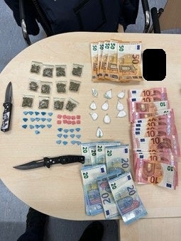 Ecstasy, Kokain, Cannabiskraut und Bargeld sichergestellt