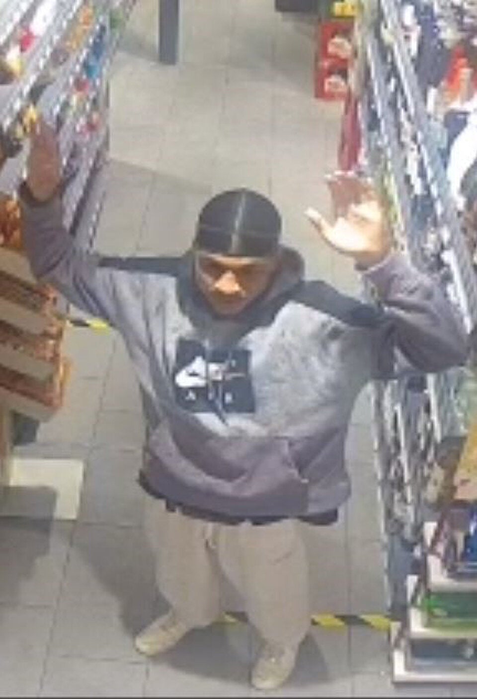 Nach Tankstellenraub: 2.500 Euro Belohnung für Hinweise