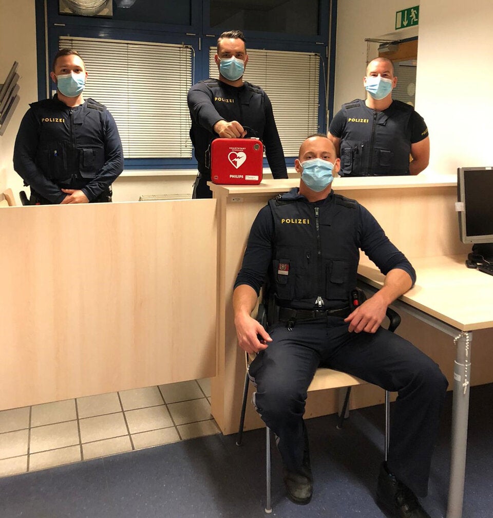 Diese Polizisten retteten 51-Jährigem das Leben