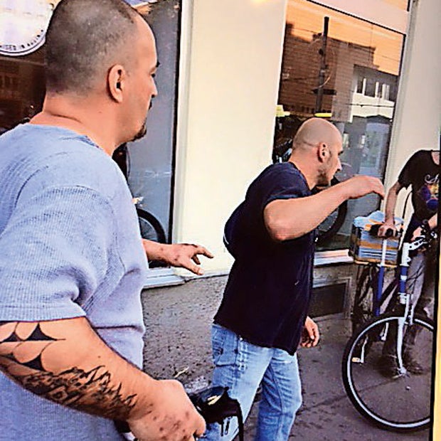 Rauferei Internet-Café