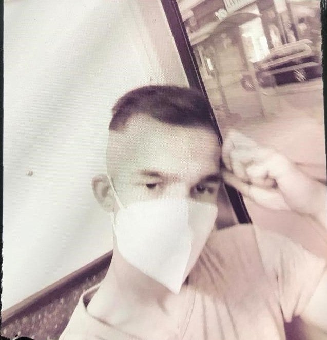 Frau sexuell belästigt: Polizei sucht diesen Mann