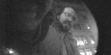 Kreditkarte gestohlen: Kennen Sie diesen Mann?