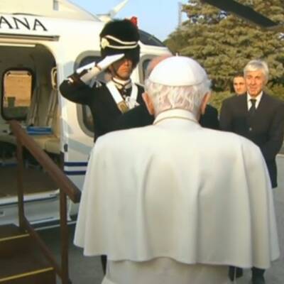 Mit dem Hubschrauber verließ der Papst den Vatikan 