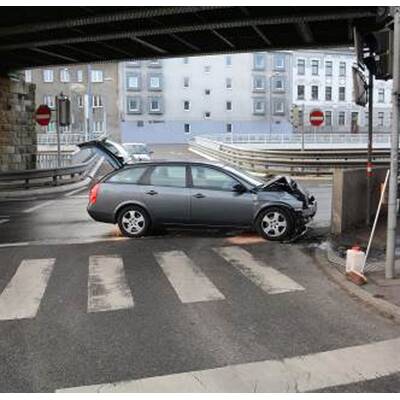 Bei Rot über Ampel: Fünf Verletzte in Wien