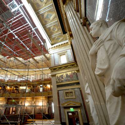 Parlament; Sanierung des historischen Sitzungssaales 