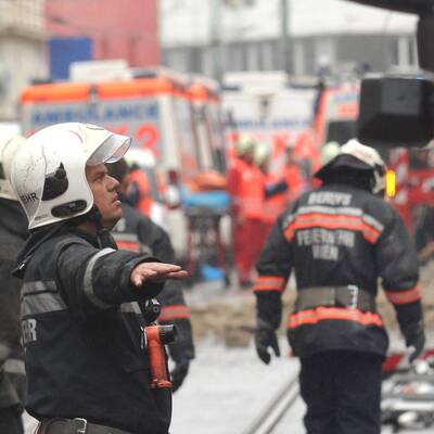 Wohnhaus in Wien nach Explosion eingestürzt