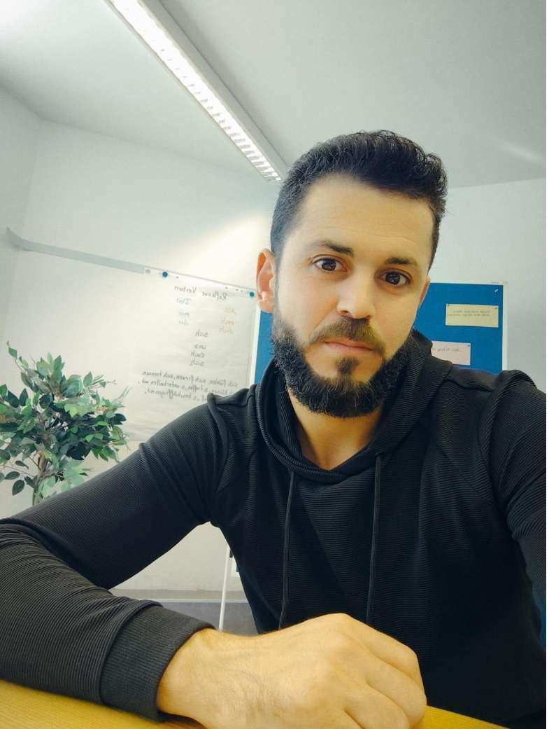 Brüder von Vater vor Wiener Schule entführt