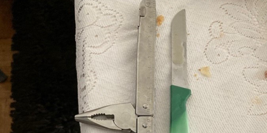 Nachbar am WC mit Messer bedroht