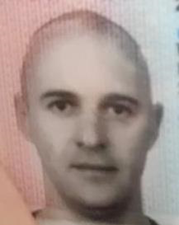 Juwelen-Raub: Polizei sucht diesen Pannen-Räuber