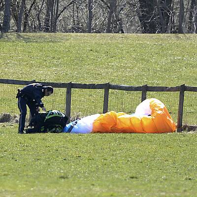 Paragleiter stürzt in den Tod