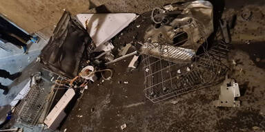 B&ouml;ller-Explosion hinterl&auml;sst Tr&uuml;mmerfeld